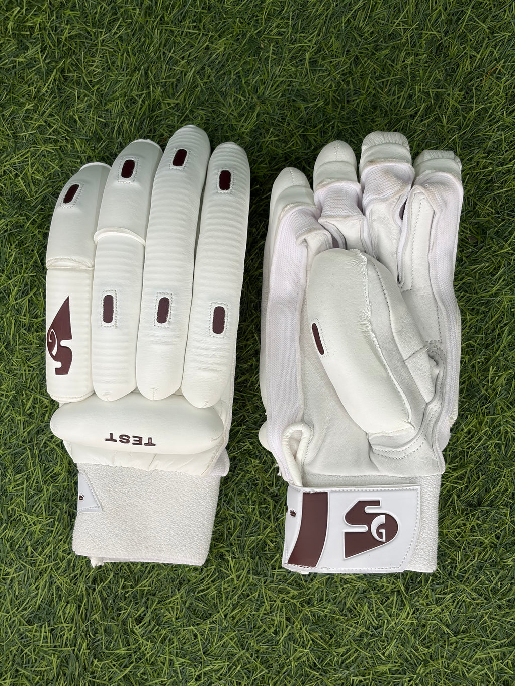 SG Test Classic Batting Gloves