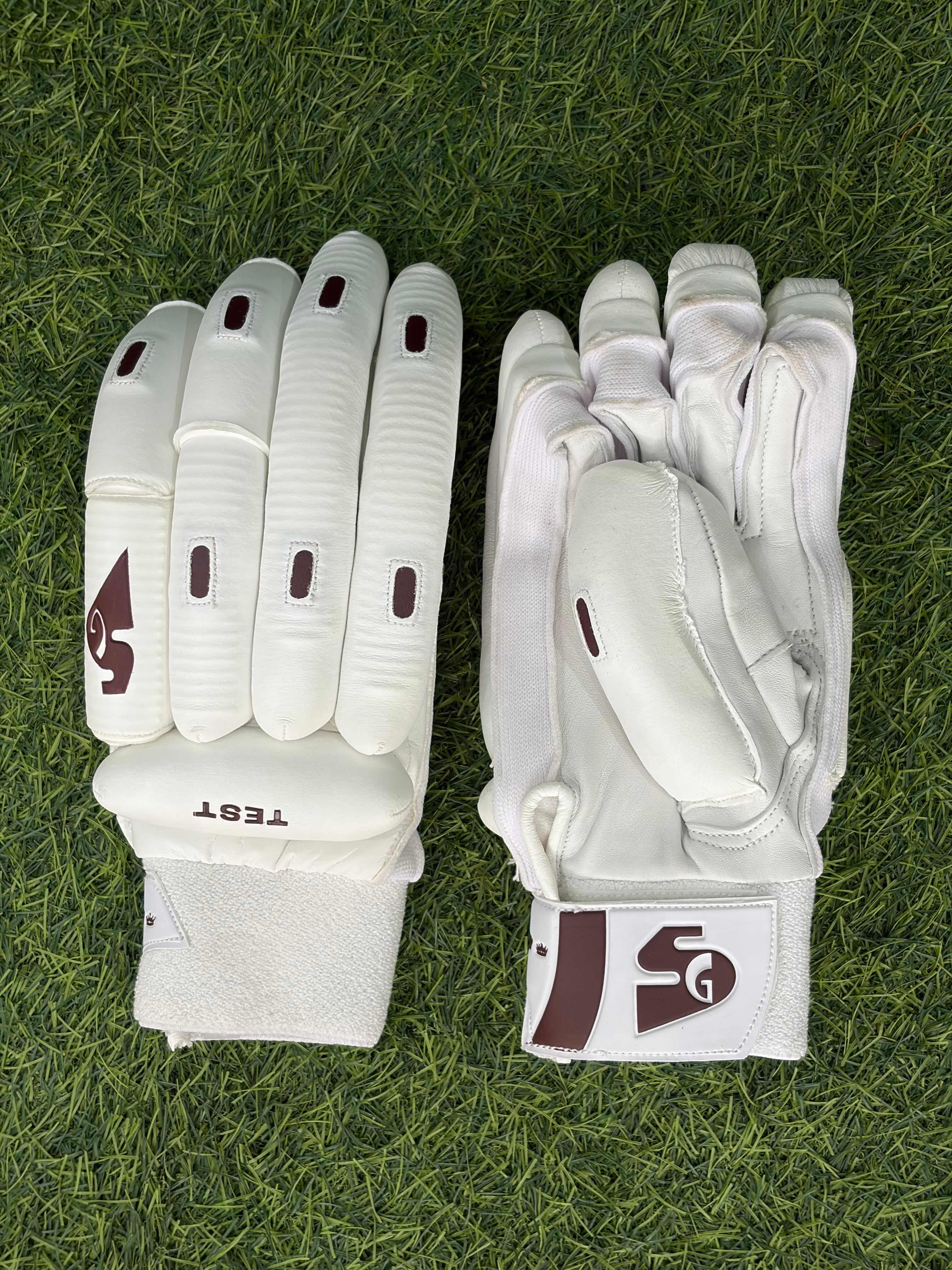SG Test Classic Batting Gloves