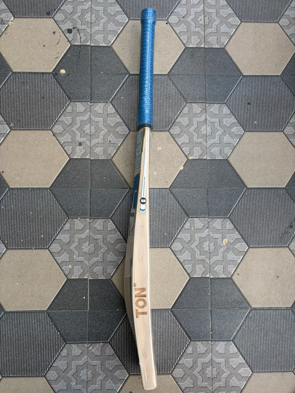 SS Premium English Willow Bat 1