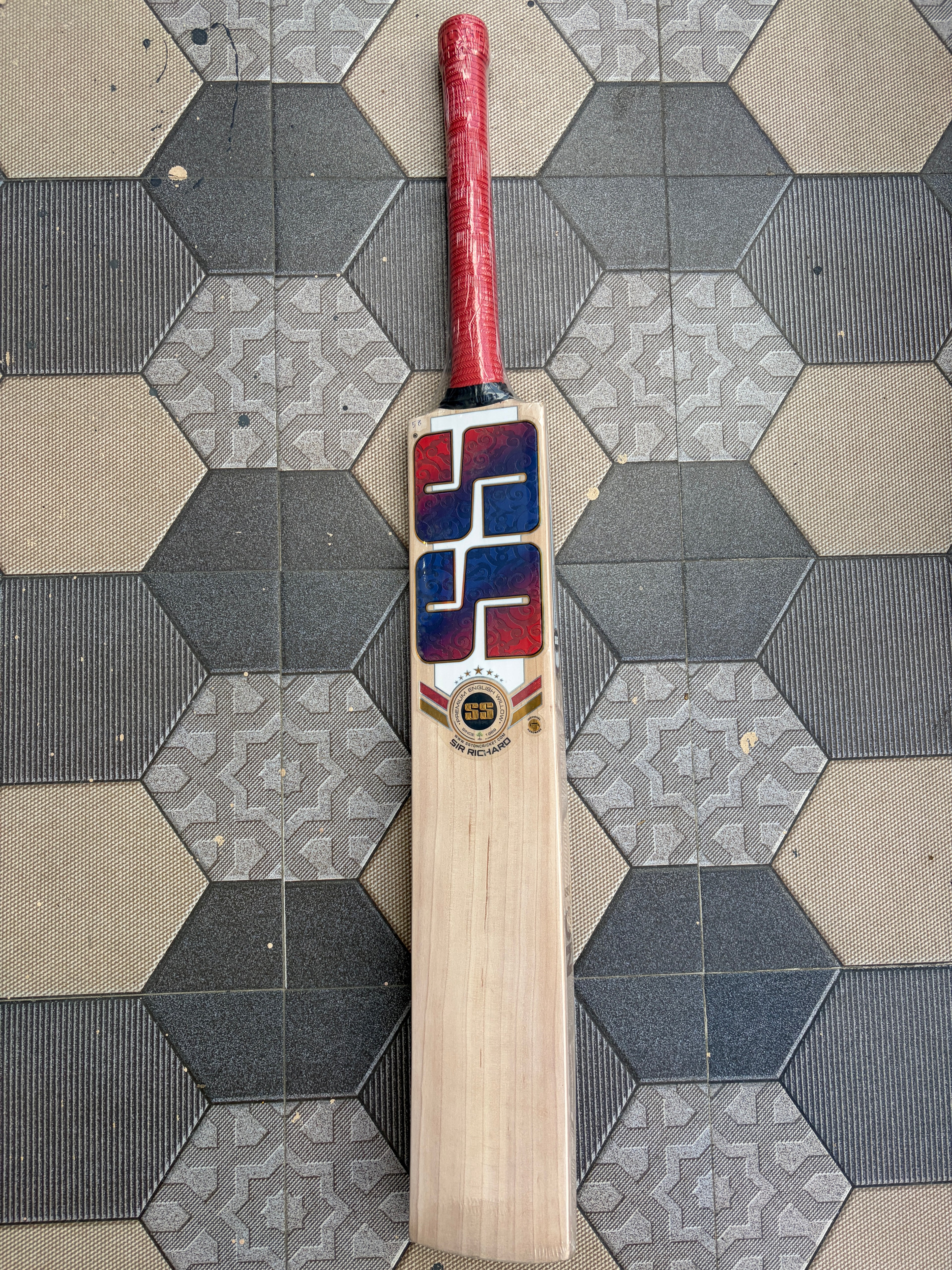 SS Sir Richards English Willow Bat 1