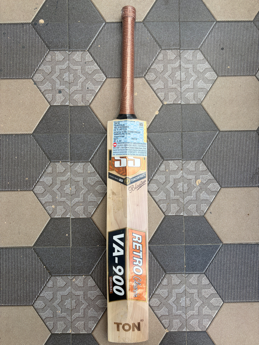 SS VA 900 Blaster English Willow Bat