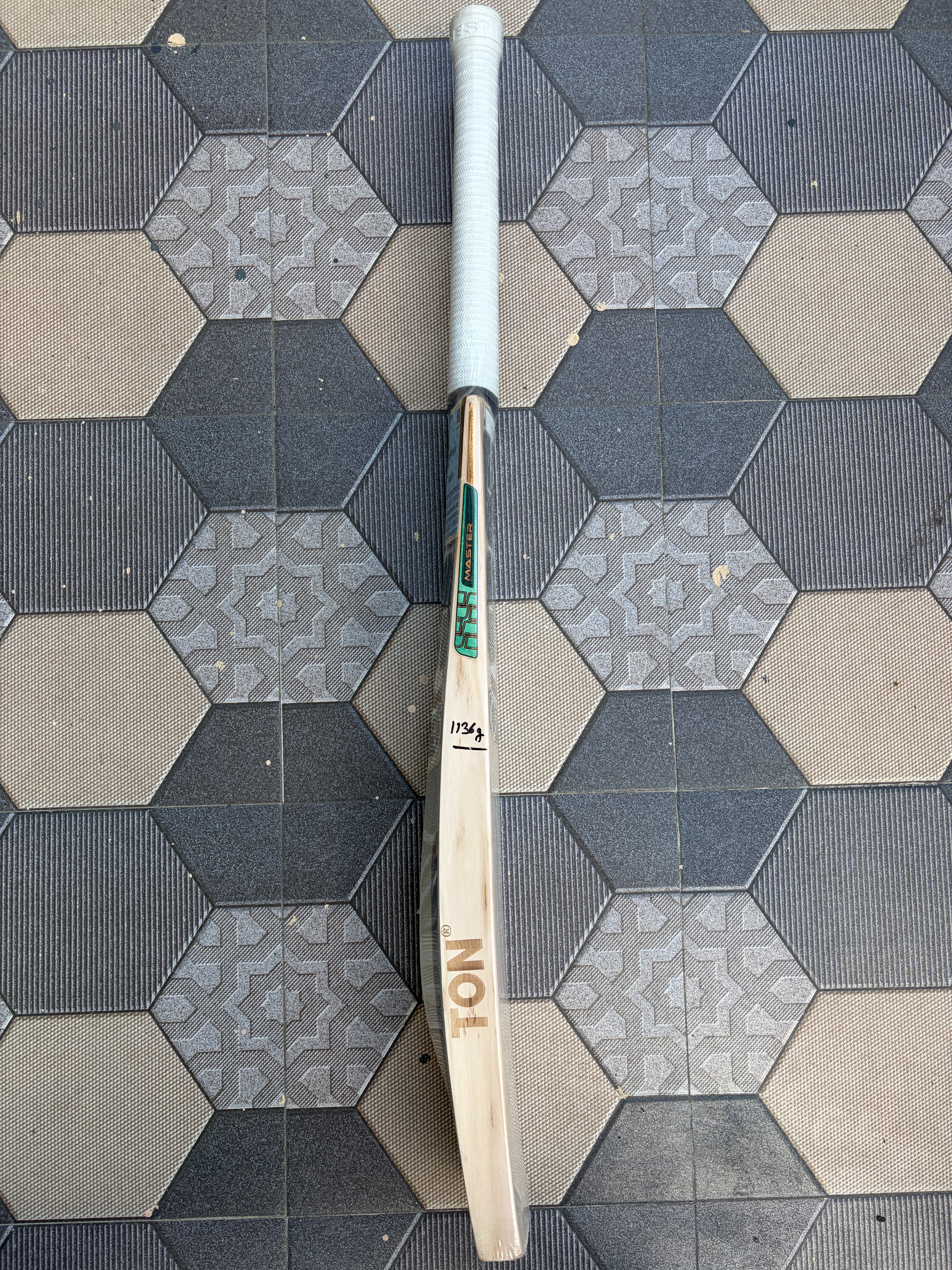 SS Master 1000 English Willow Bat 2