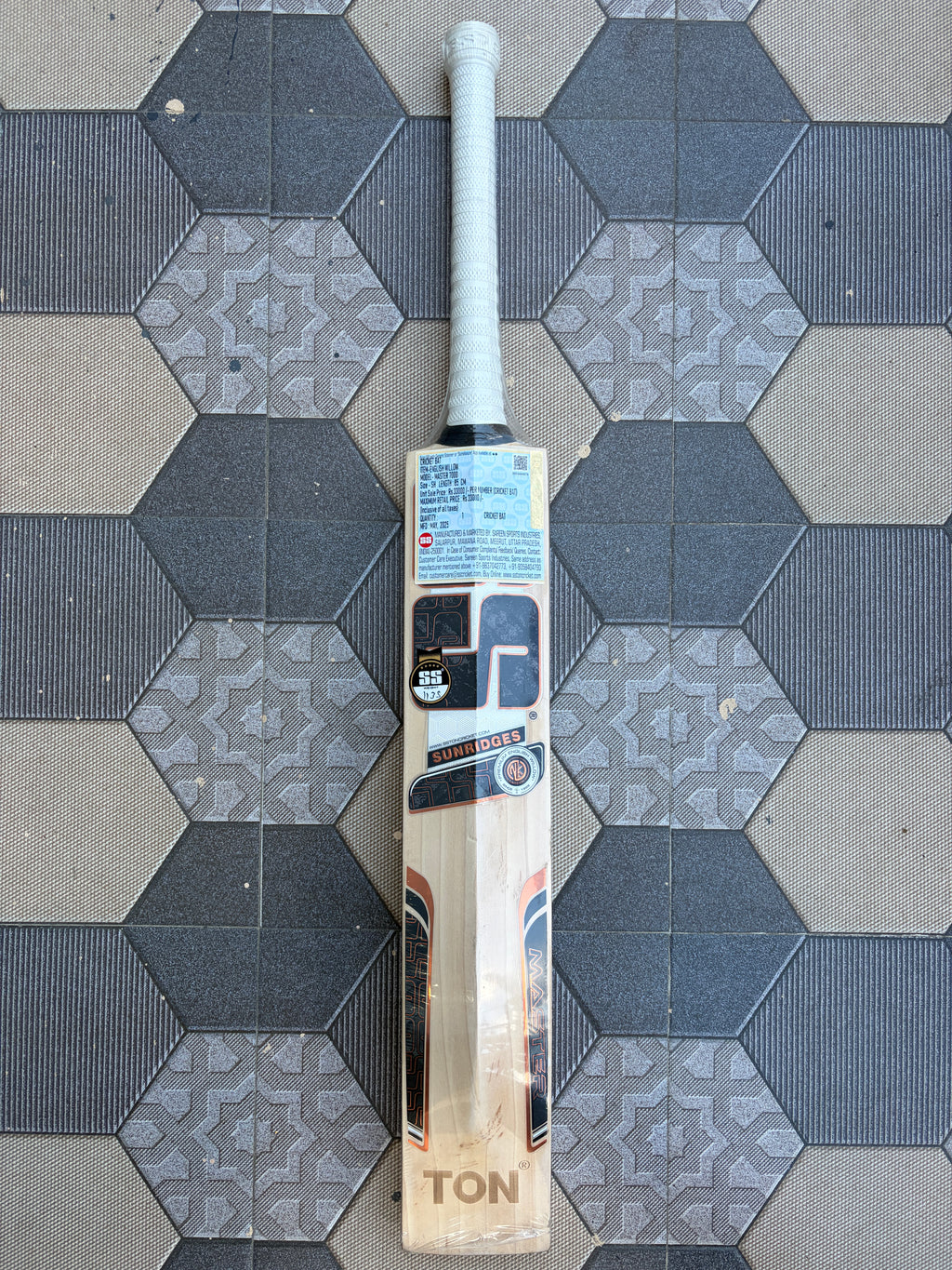 SS Master 7000 English Willow Bat 1