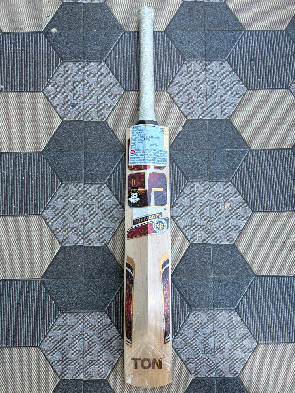 SS Master 2000 English Willow Bat 1