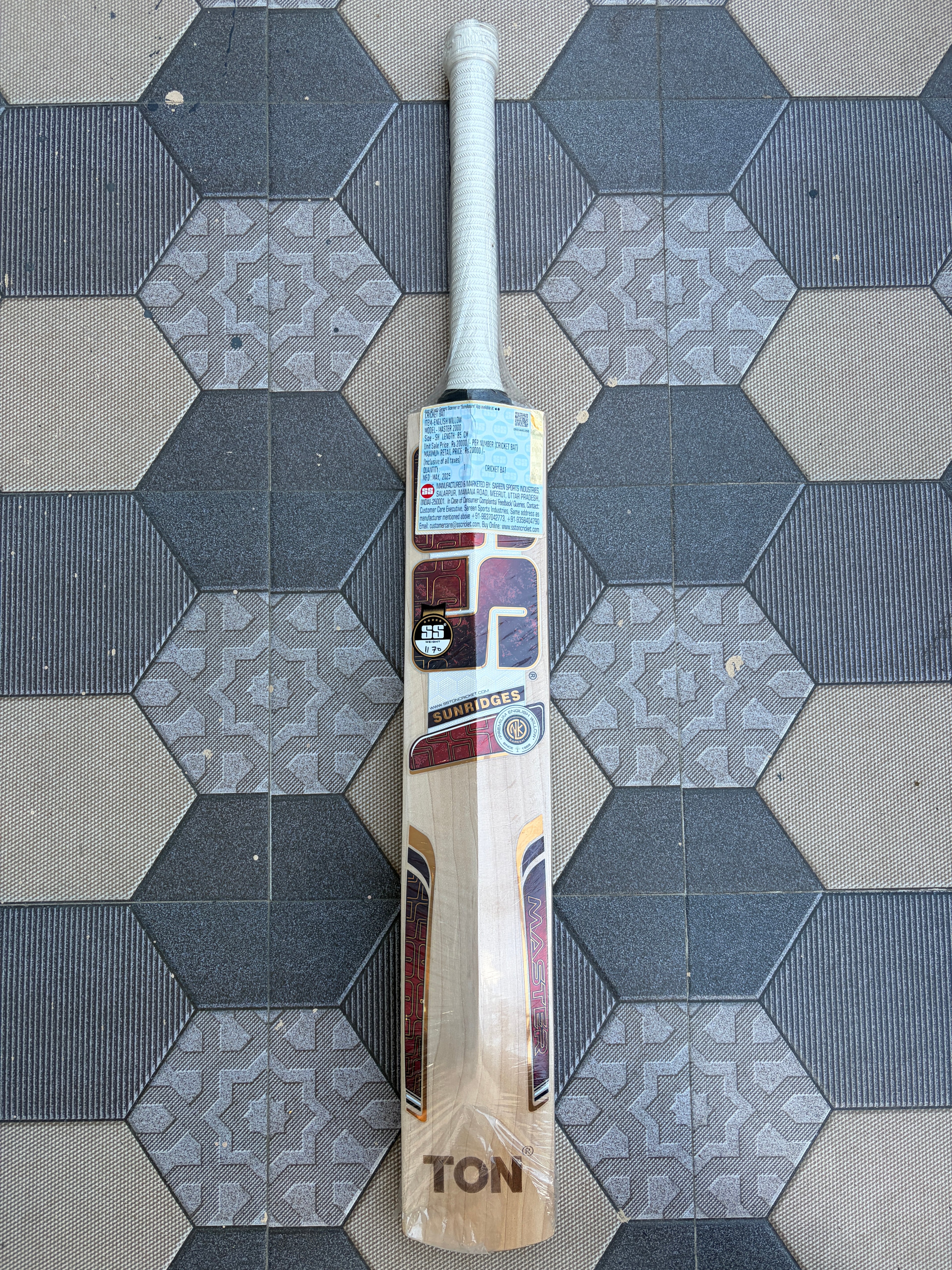 SS Master 2000 English Willow Bat 1