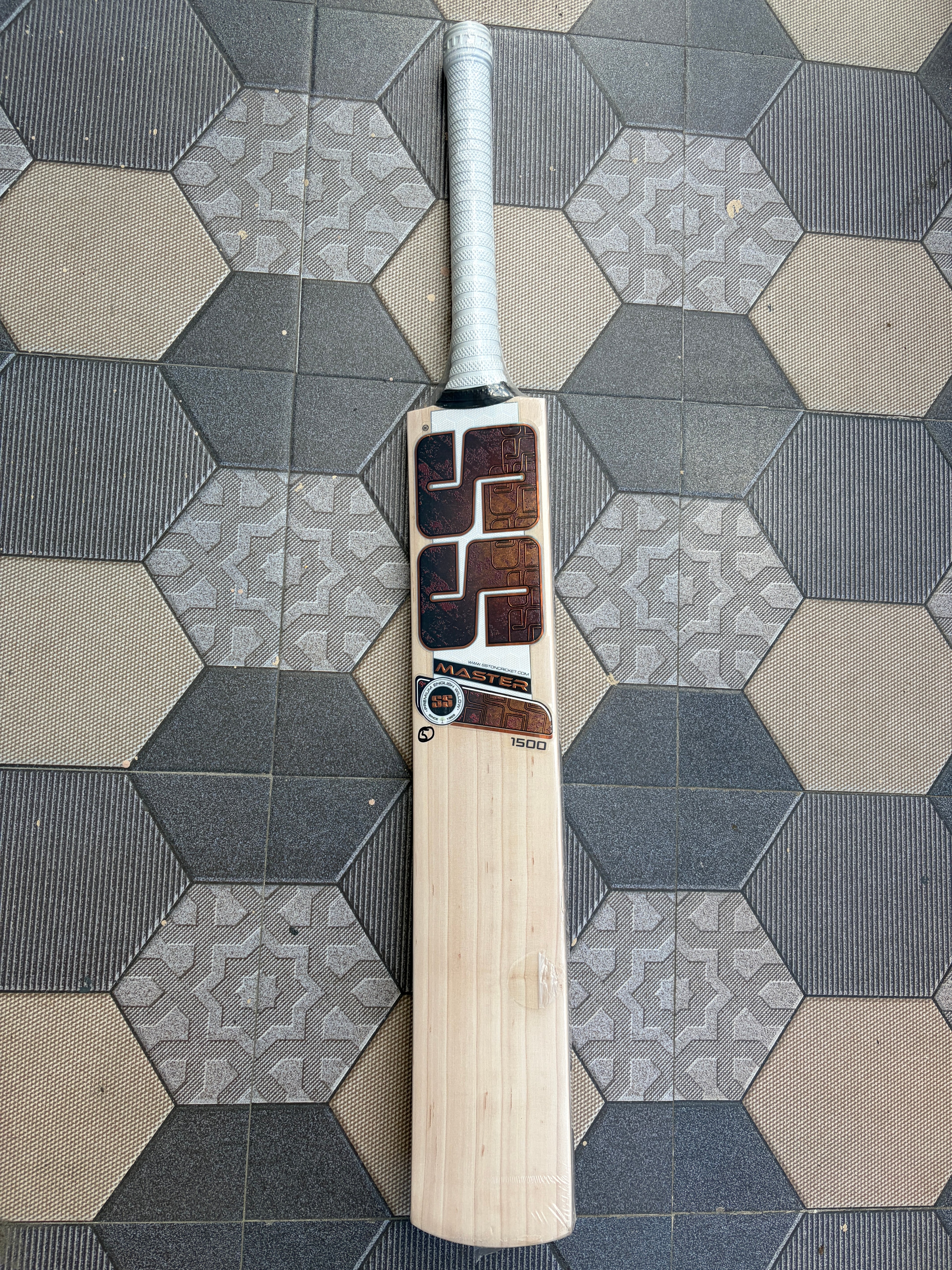 SS Master 1500 English Willow Bat 3