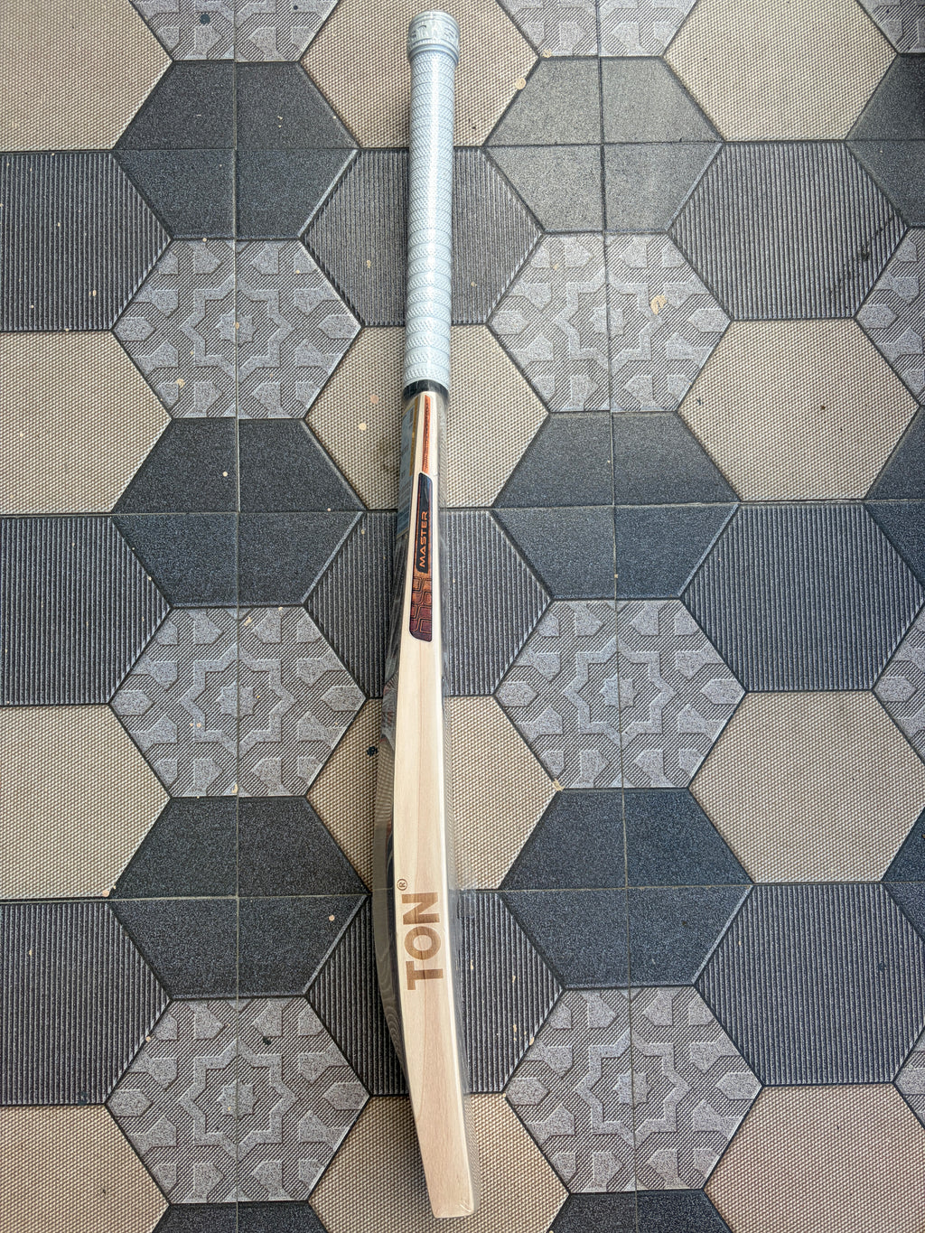 SS Master 1500 English Willow Bat 2