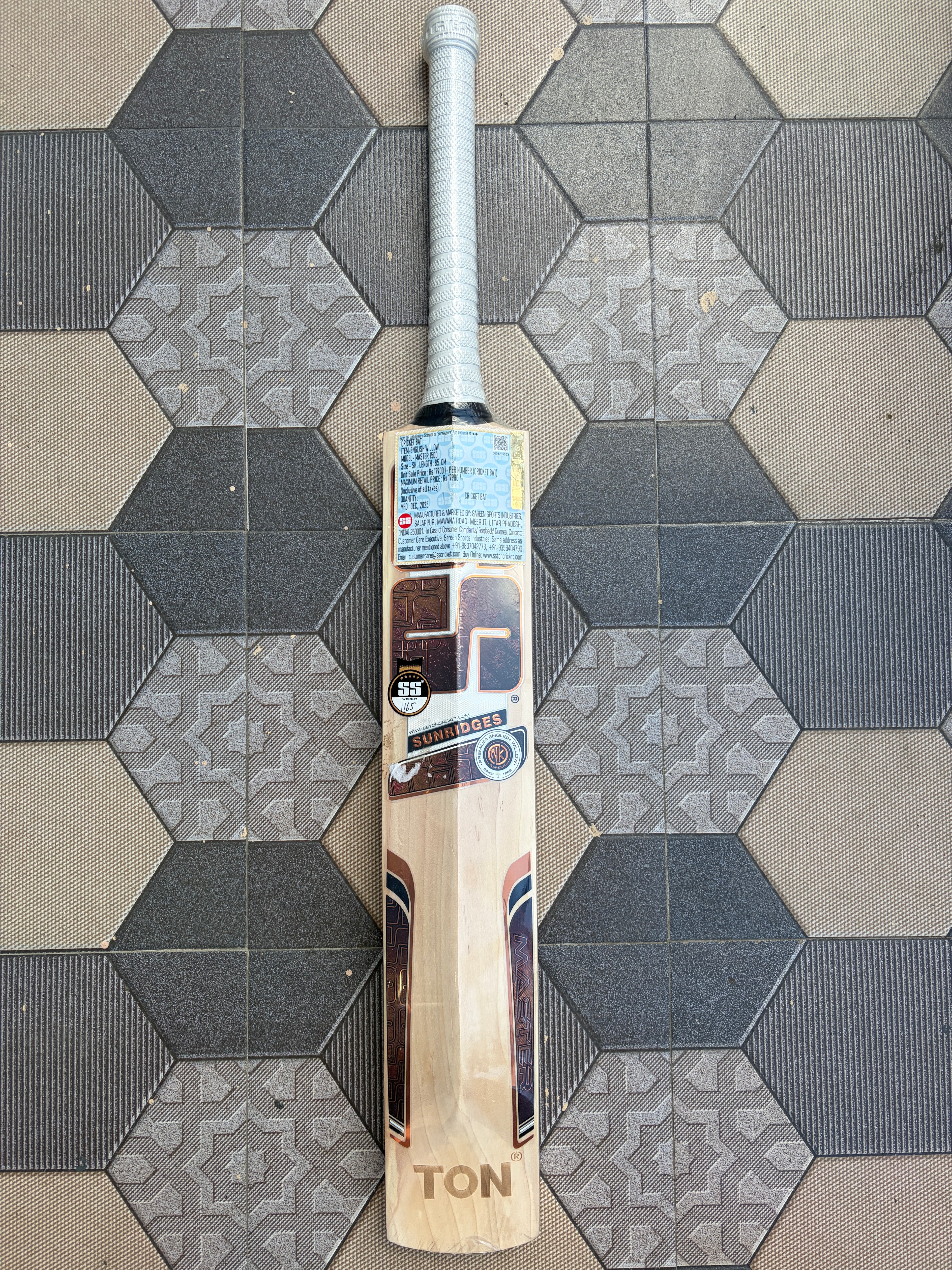 SS Master 1500 English Willow Bat 2