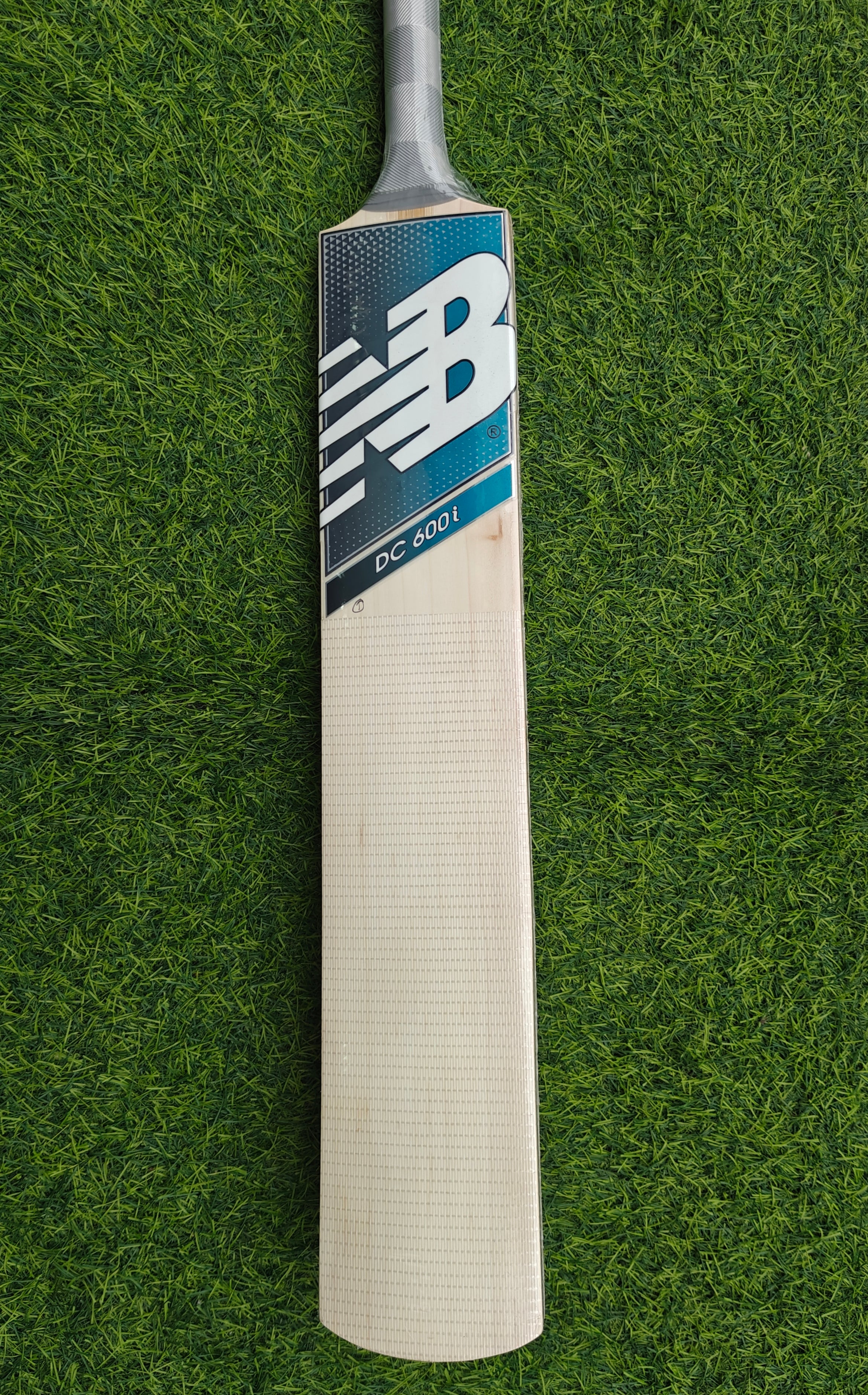 NB DC 600i English Willow Cricket Bat-SH