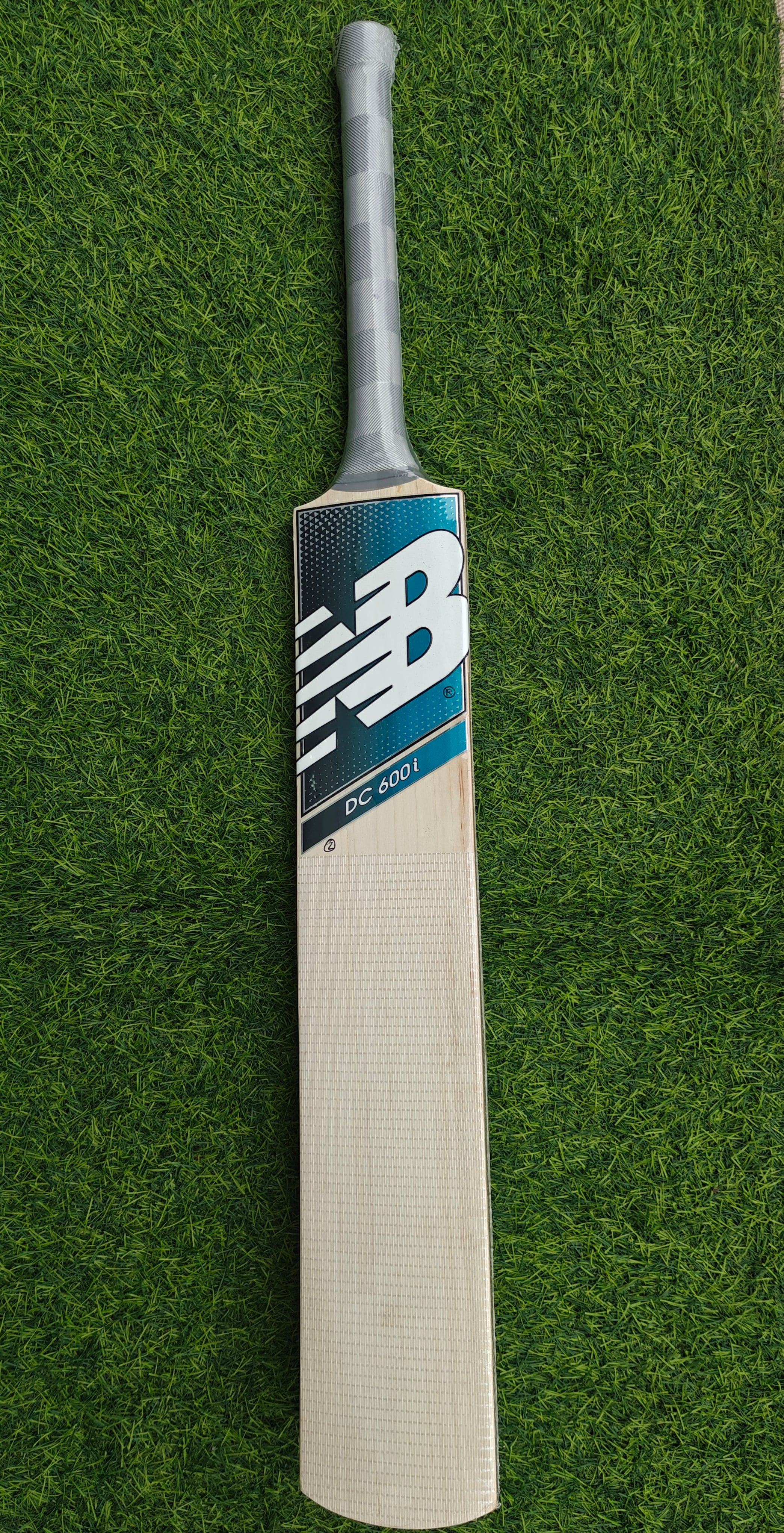 NB DC 600i English Willow Cricket Bat-SH