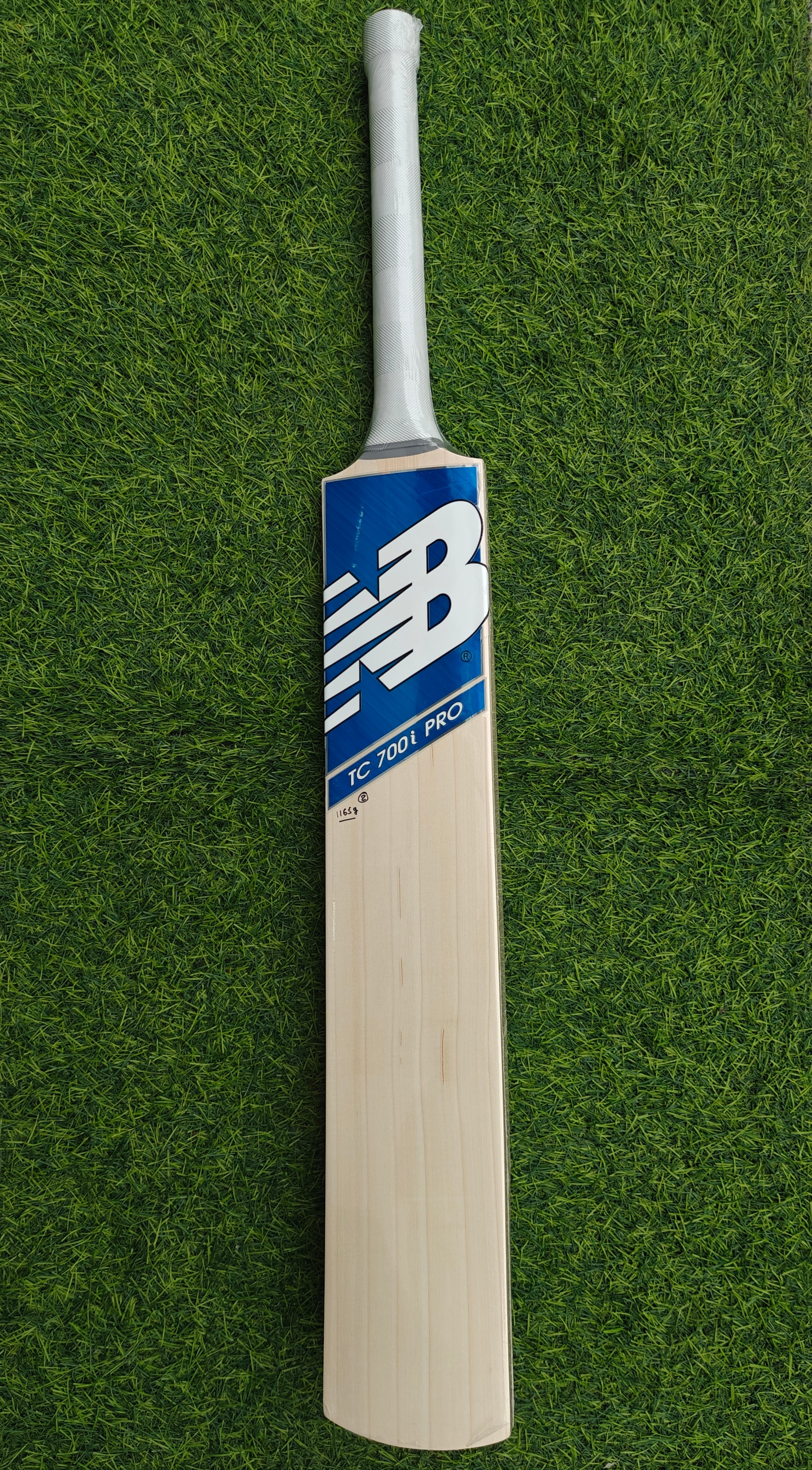 NB TC 700i PRO English Willow Cricket Bat-SH