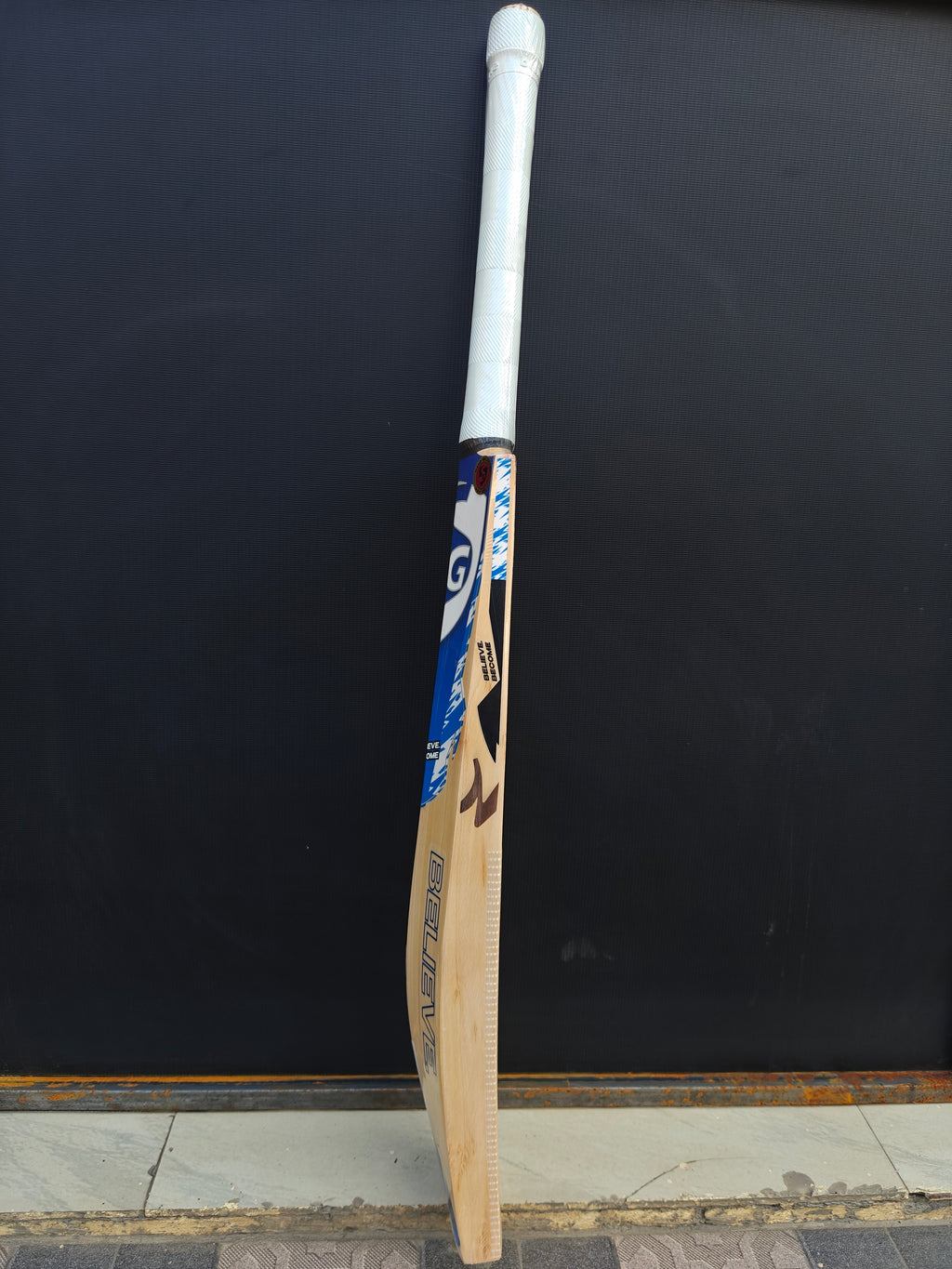 Sg Reliant Xtreme English Willow Cricket Bat-SH
