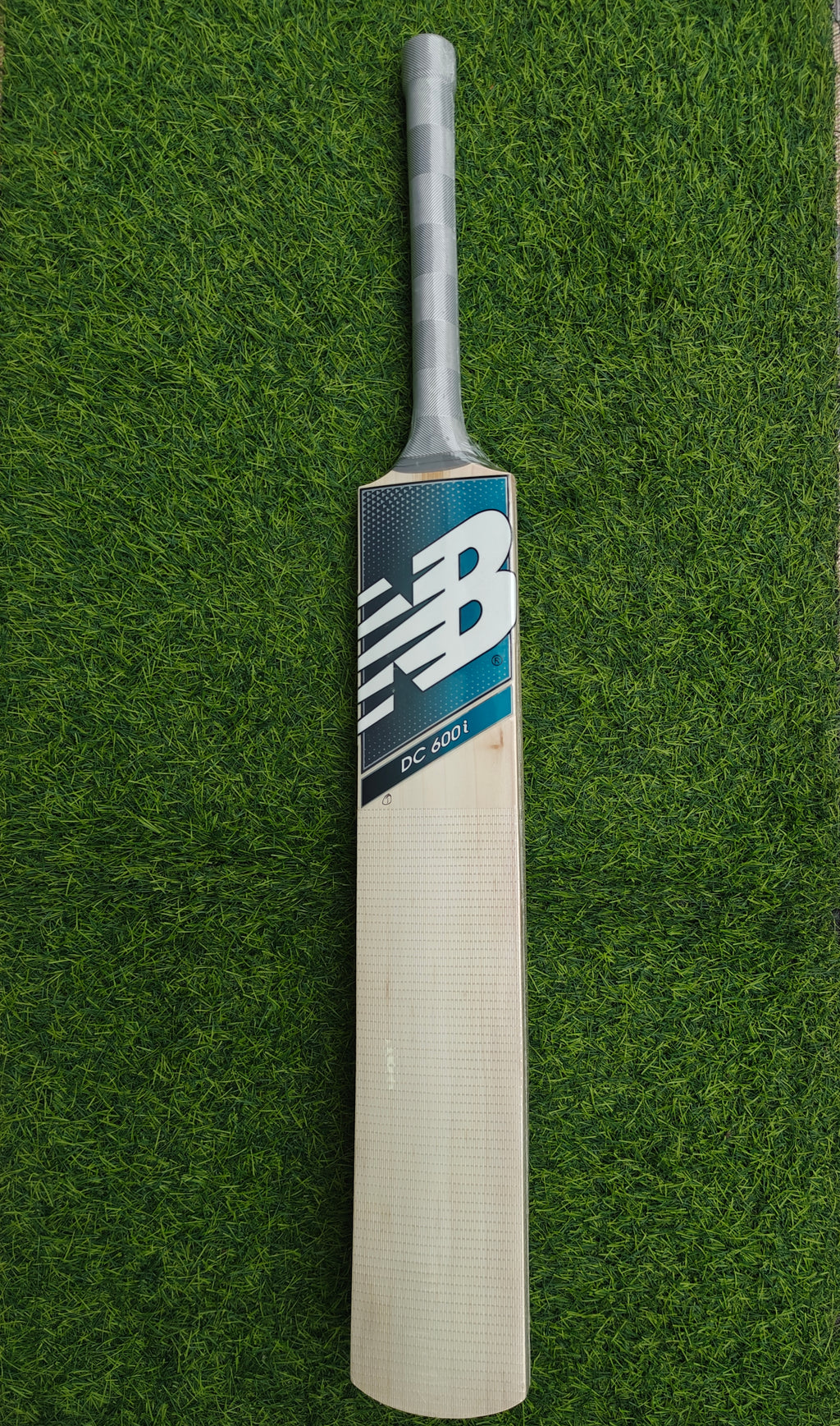 NB DC 600i English Willow Cricket Bat-SH