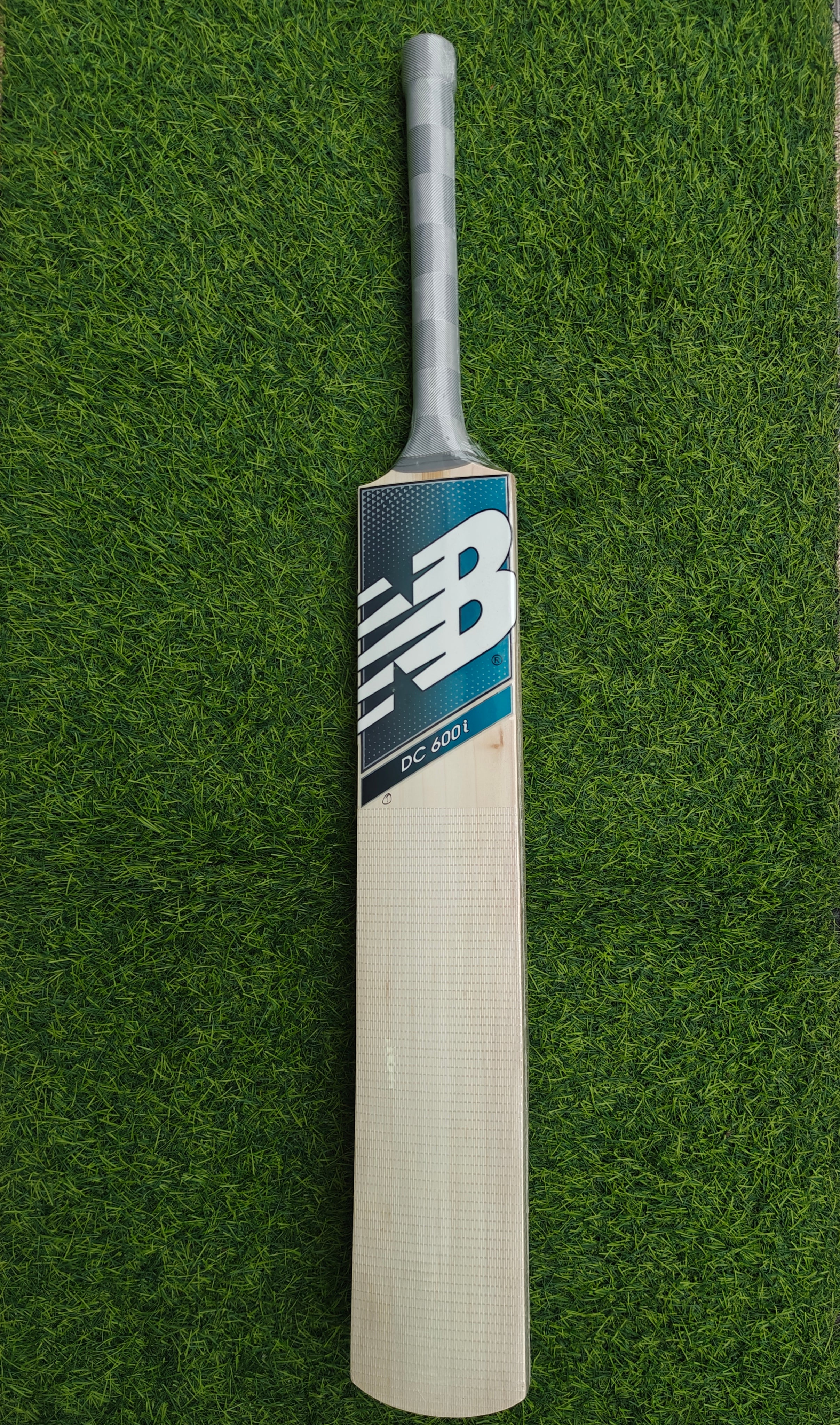 NB DC 600i English Willow Cricket Bat-SH