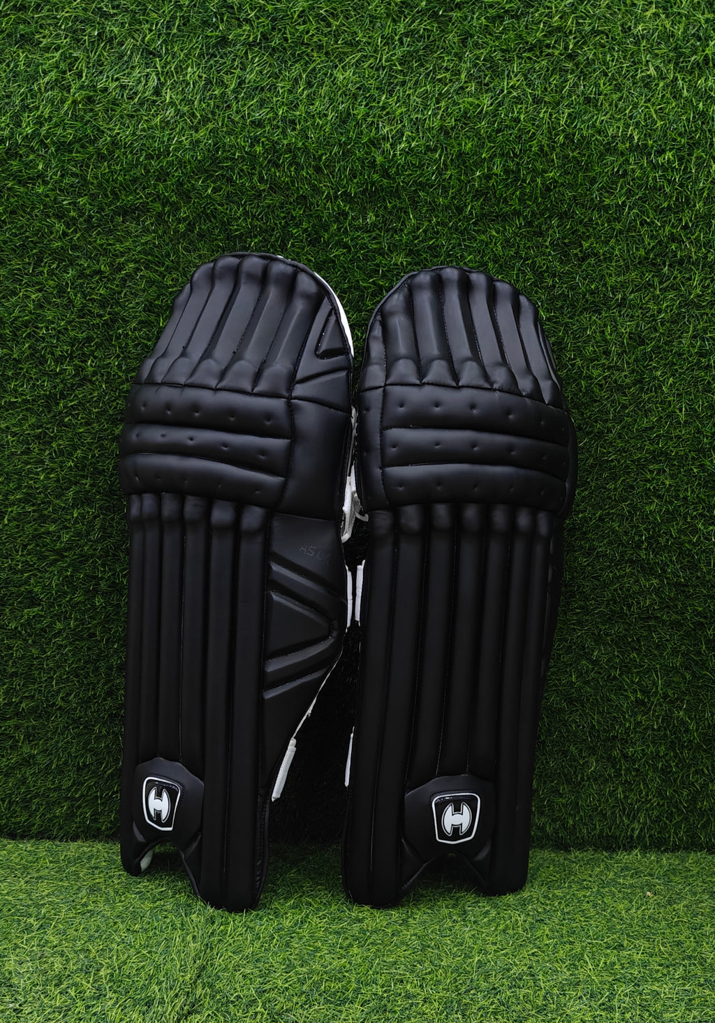 Hound Legacy Batting Legguard