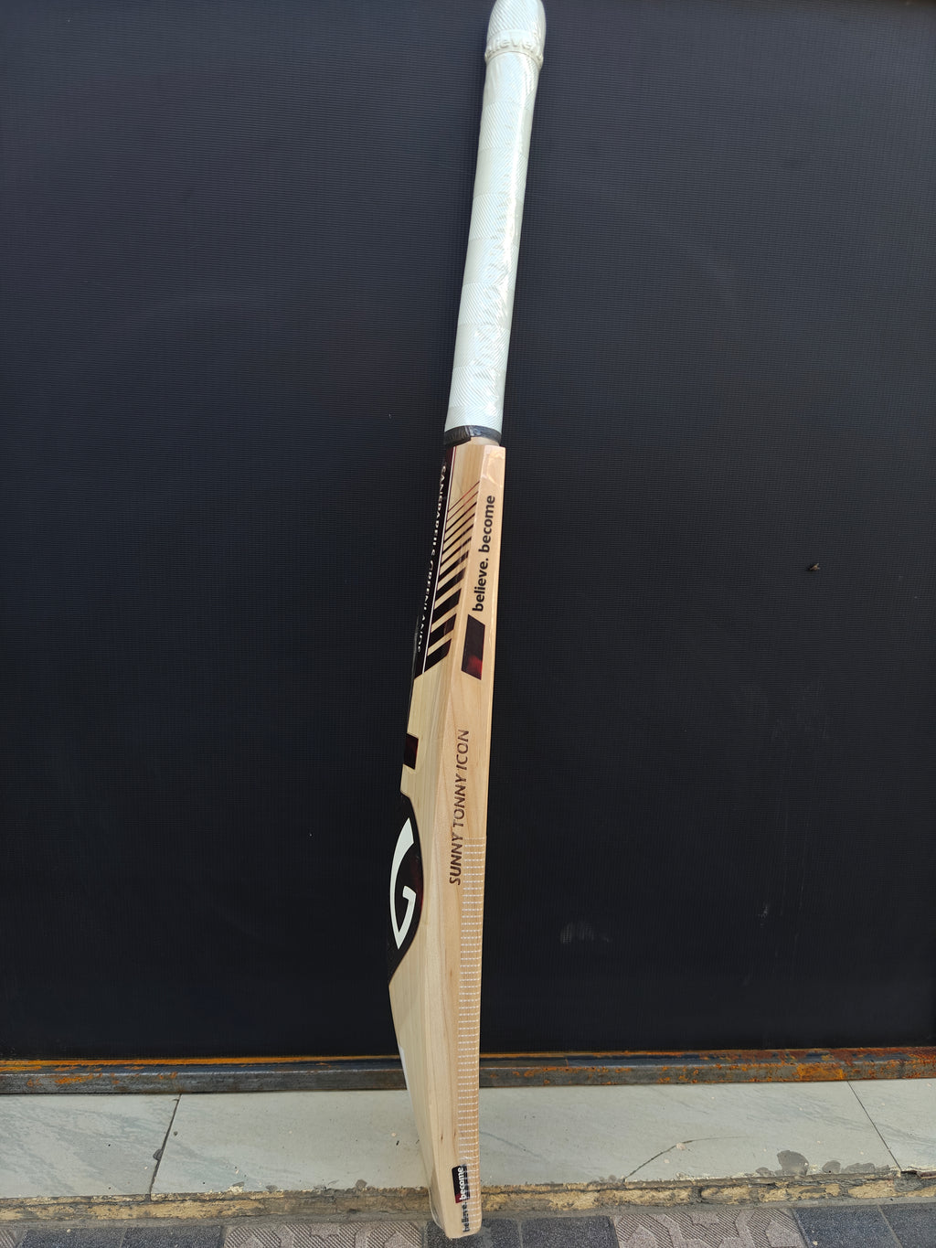 Sg Sunny Tonny Icon English Willow Cricket Bat-SH