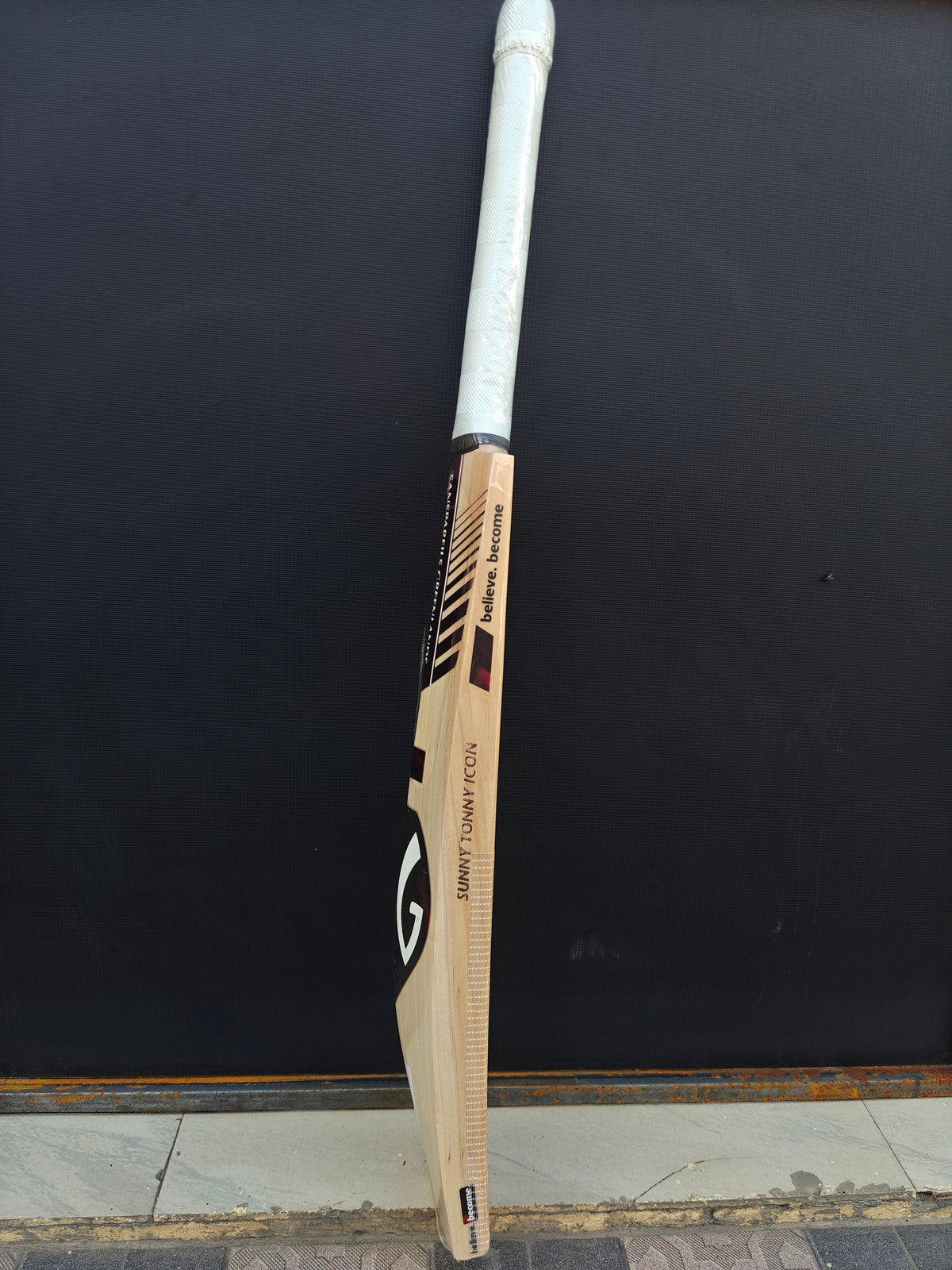 Sg Sunny Tonny Icon English Willow Cricket Bat-SH