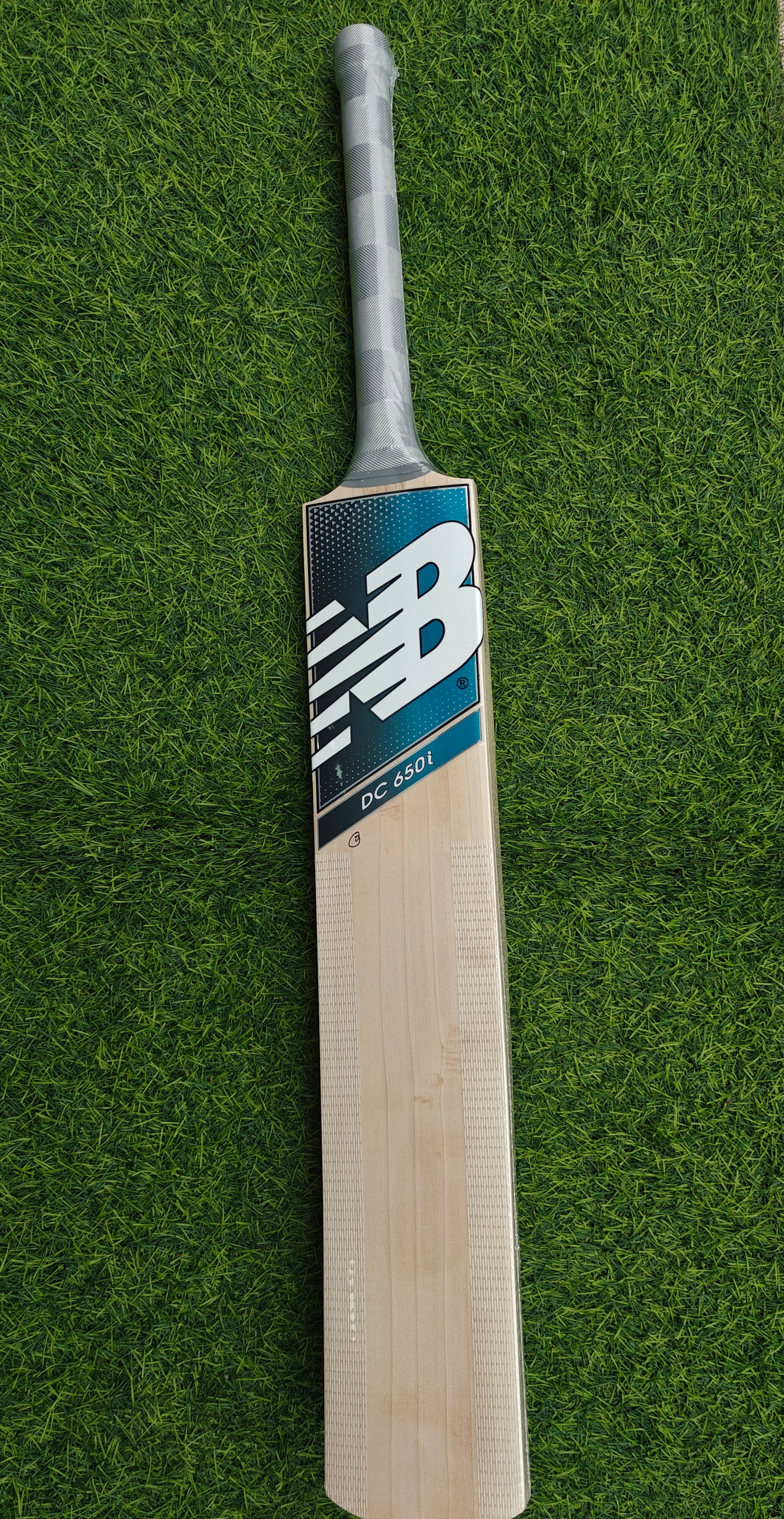NB DC 650i English Willow Cricket Bat-SH