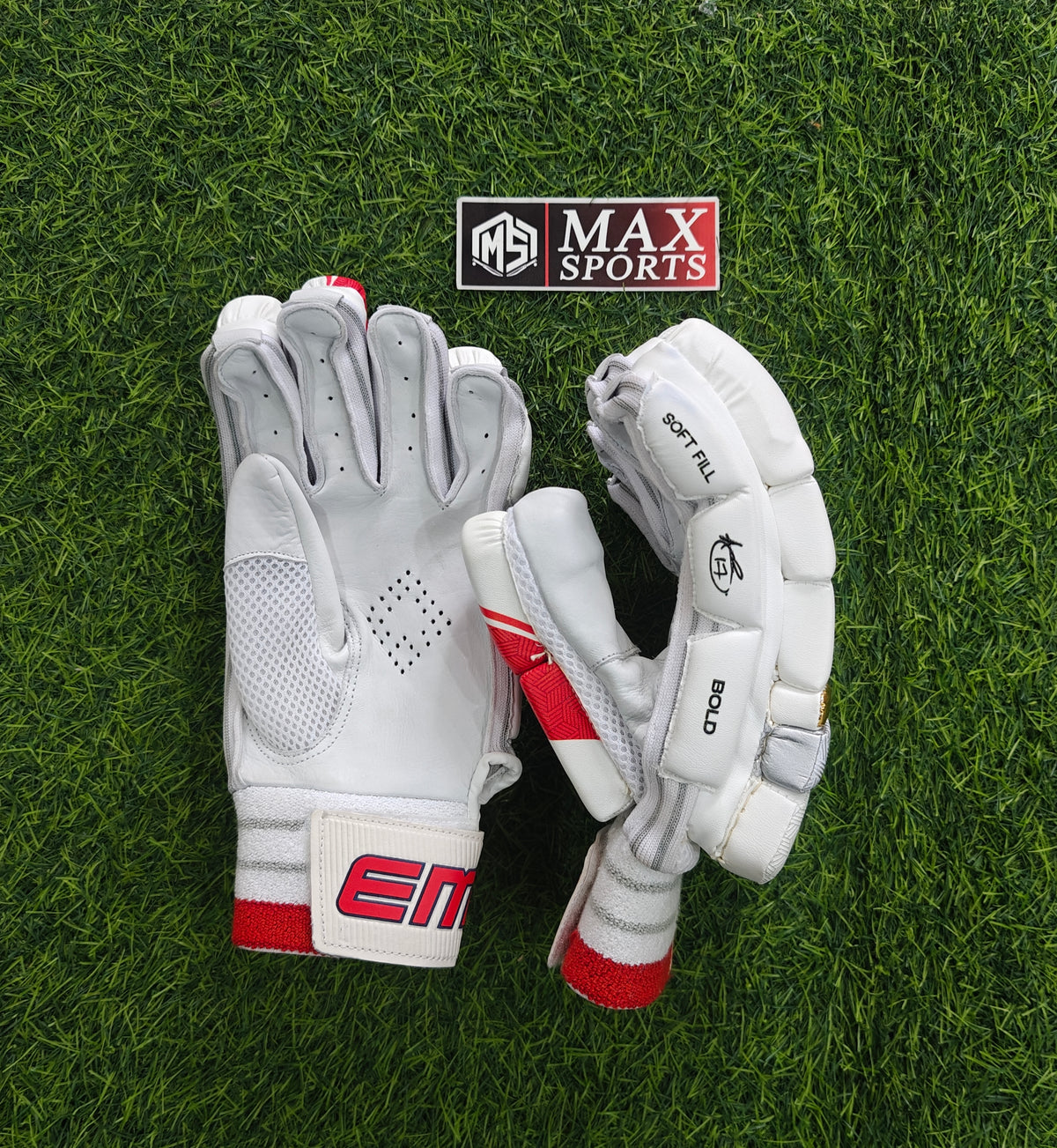 EM 360 Bold Batting Gloves