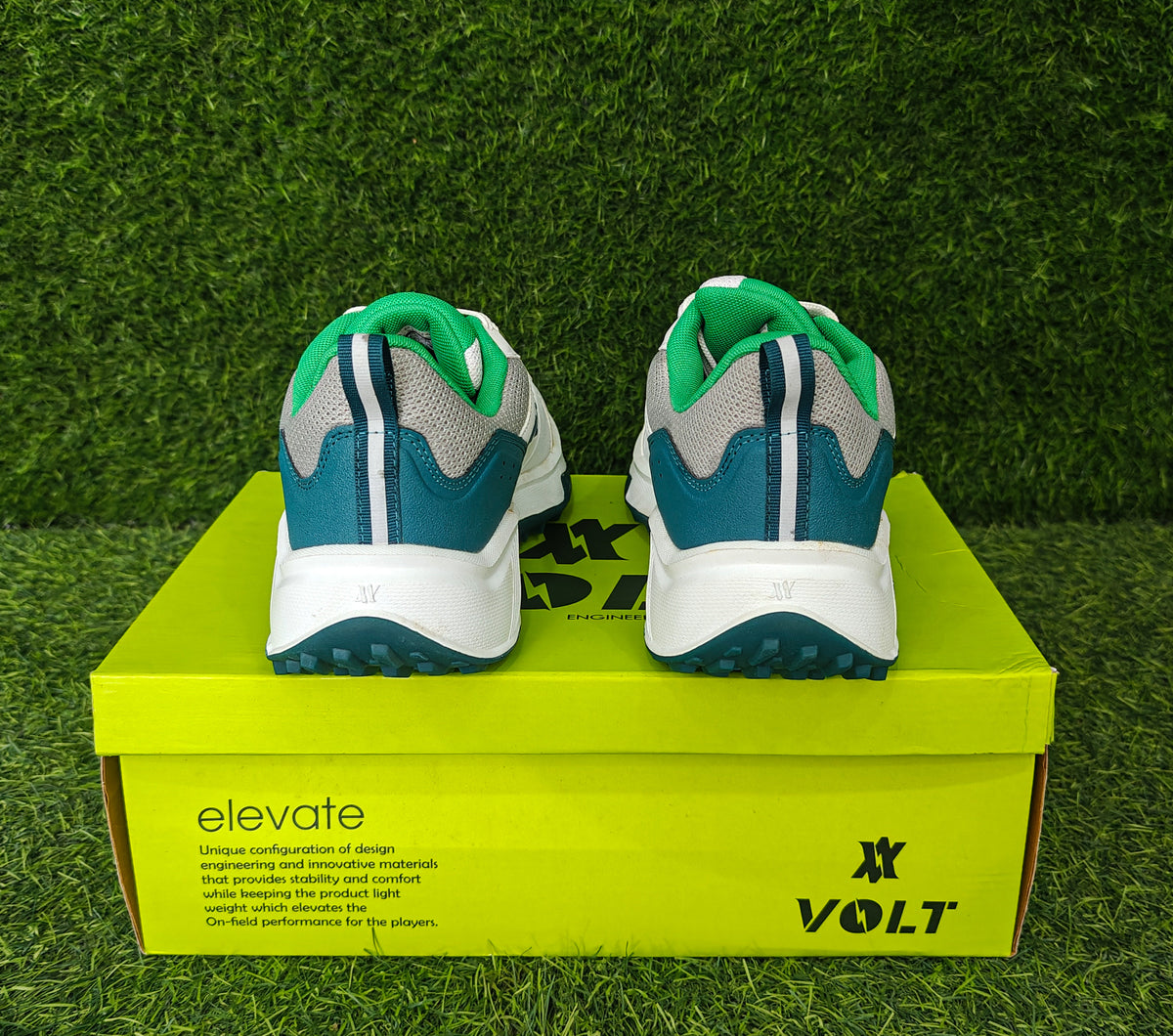 Volt 220 Cricket Shoes Green