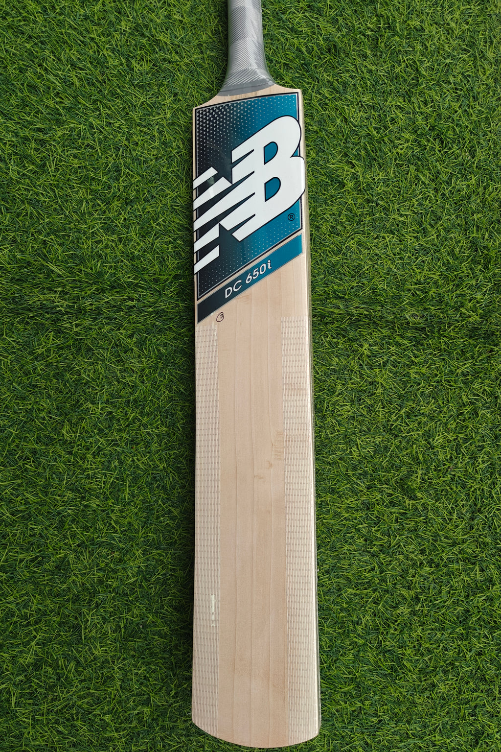 NB DC 650i English Willow Cricket Bat-SH