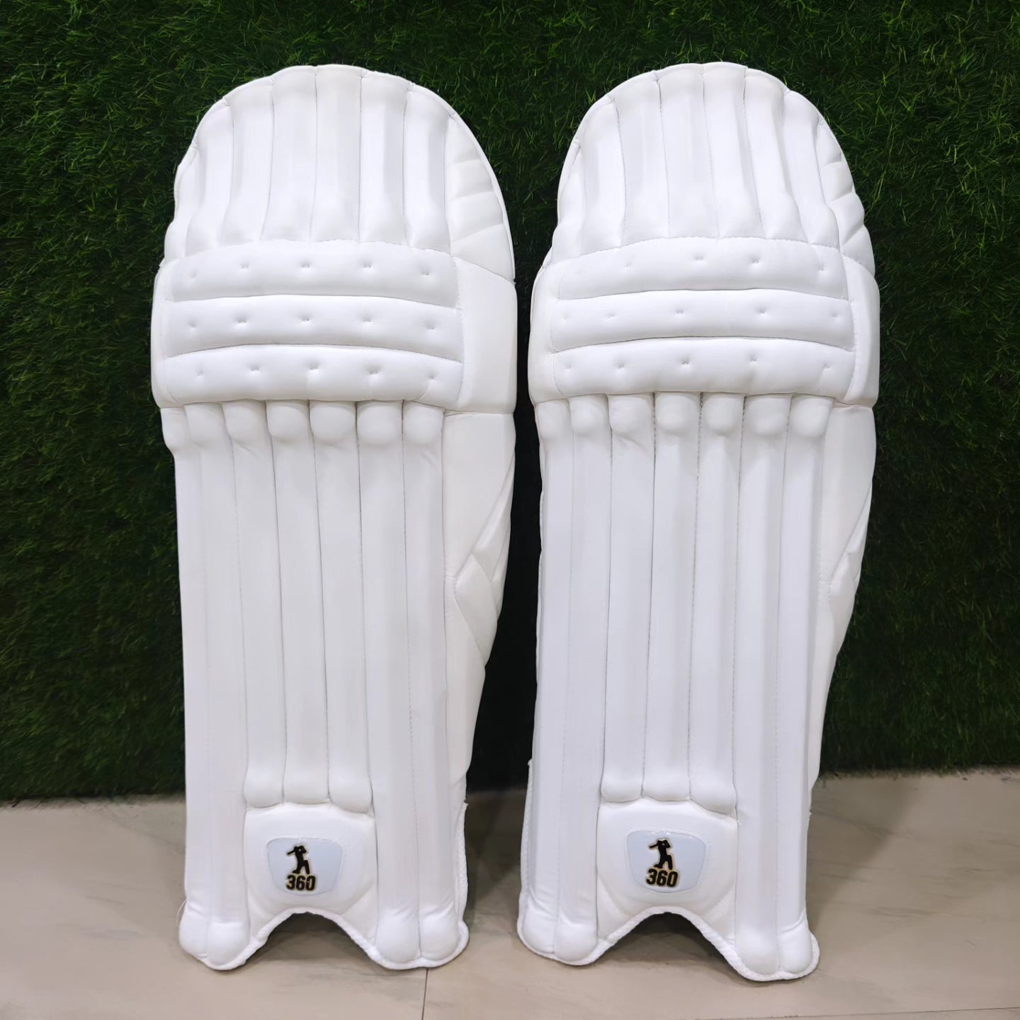 EM 360 No 17 Batting Legguard