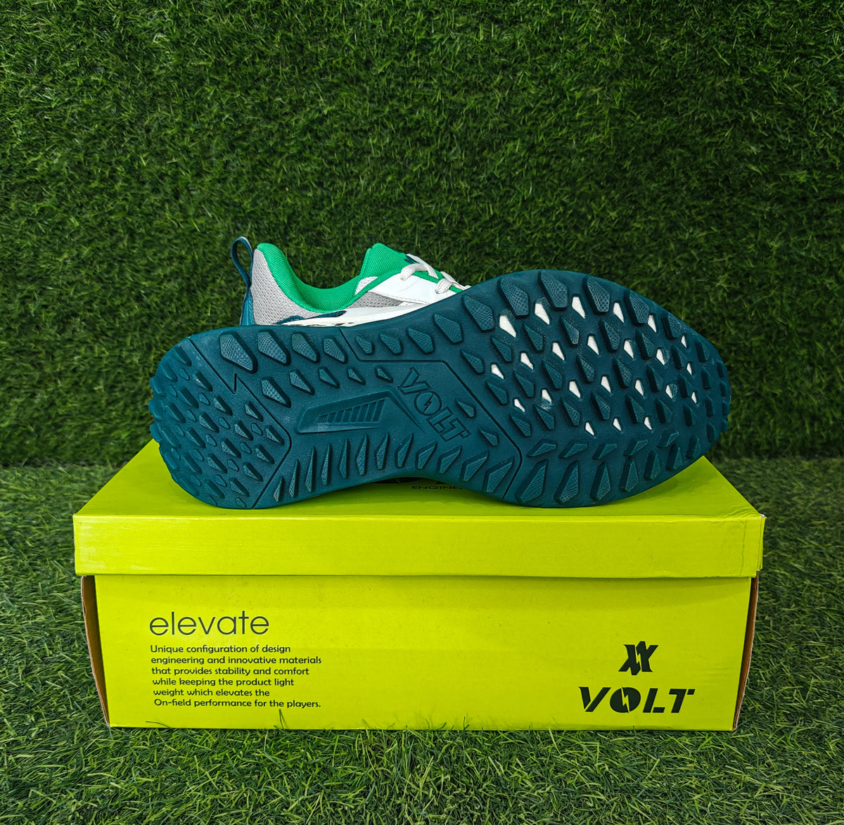 Volt 220 Cricket Shoes Green