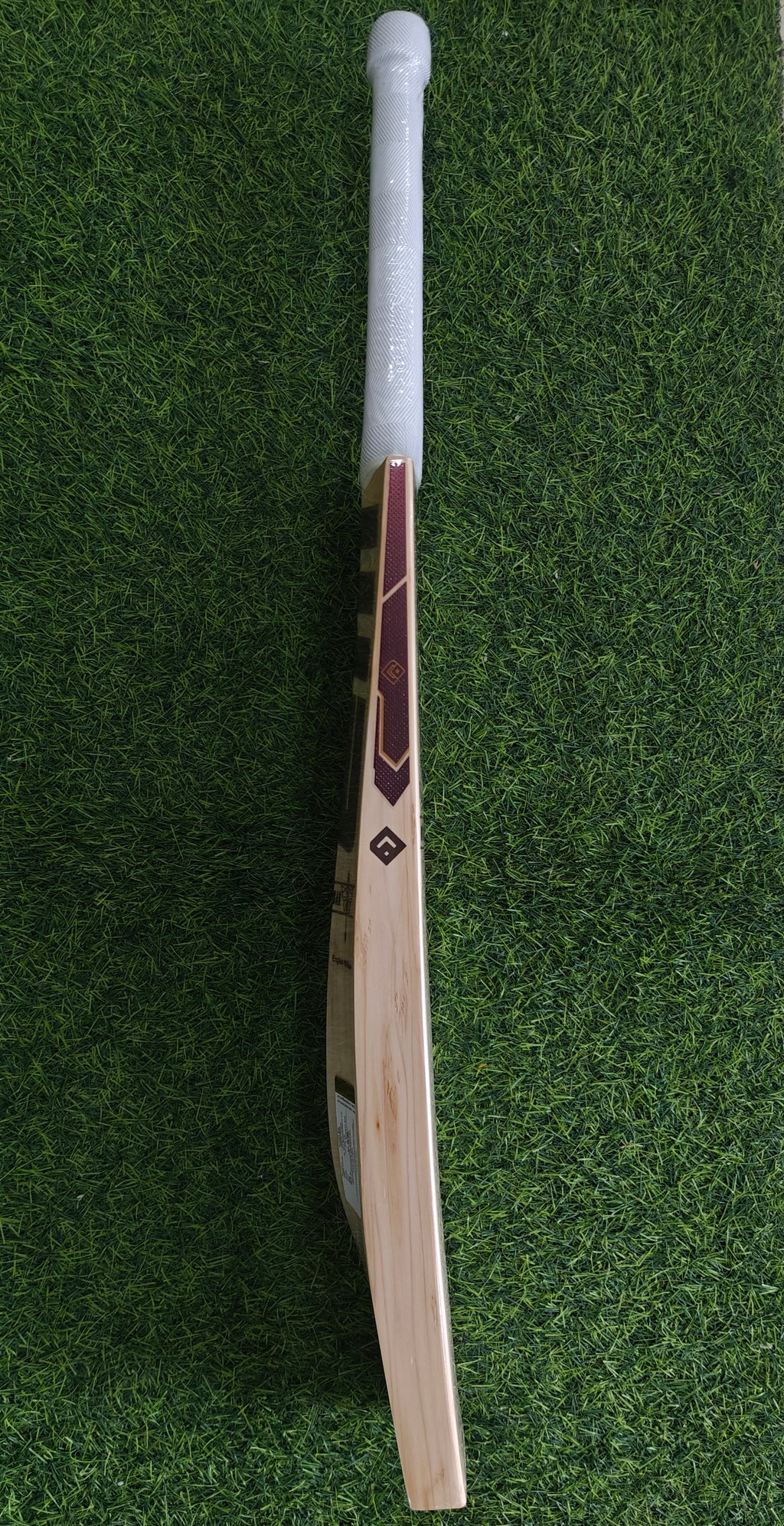 EM BS² X 110 English Willow Cricket Bat-SH