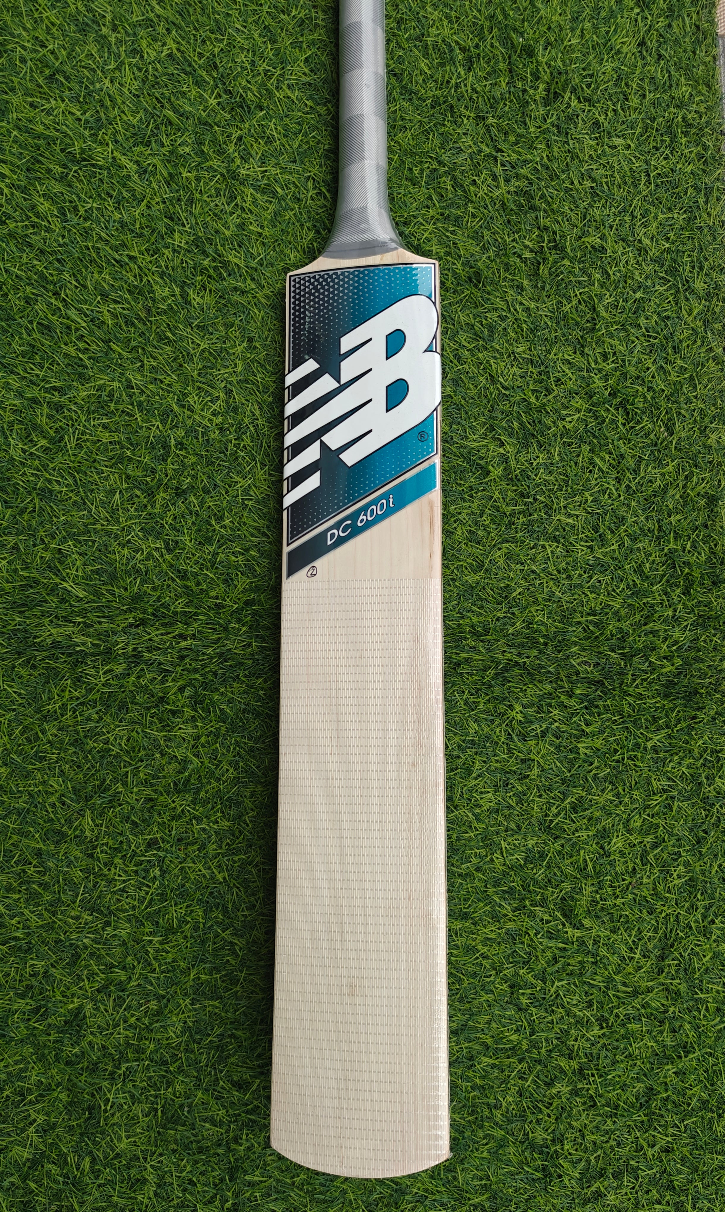 NB DC 600i English Willow Cricket Bat-SH